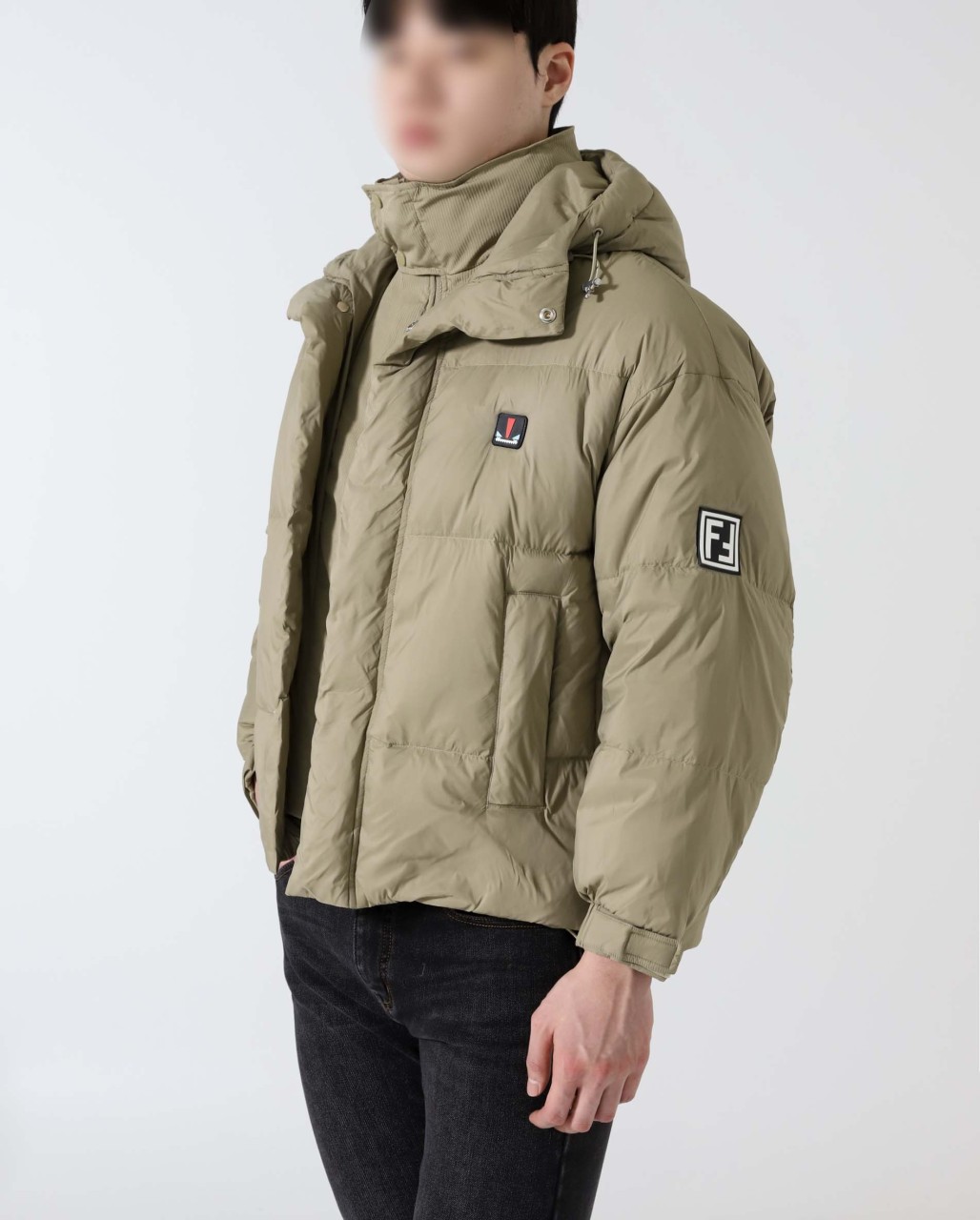 9_911Ud018svc1j43wu8ldwgpi_ew4xzd.jpg