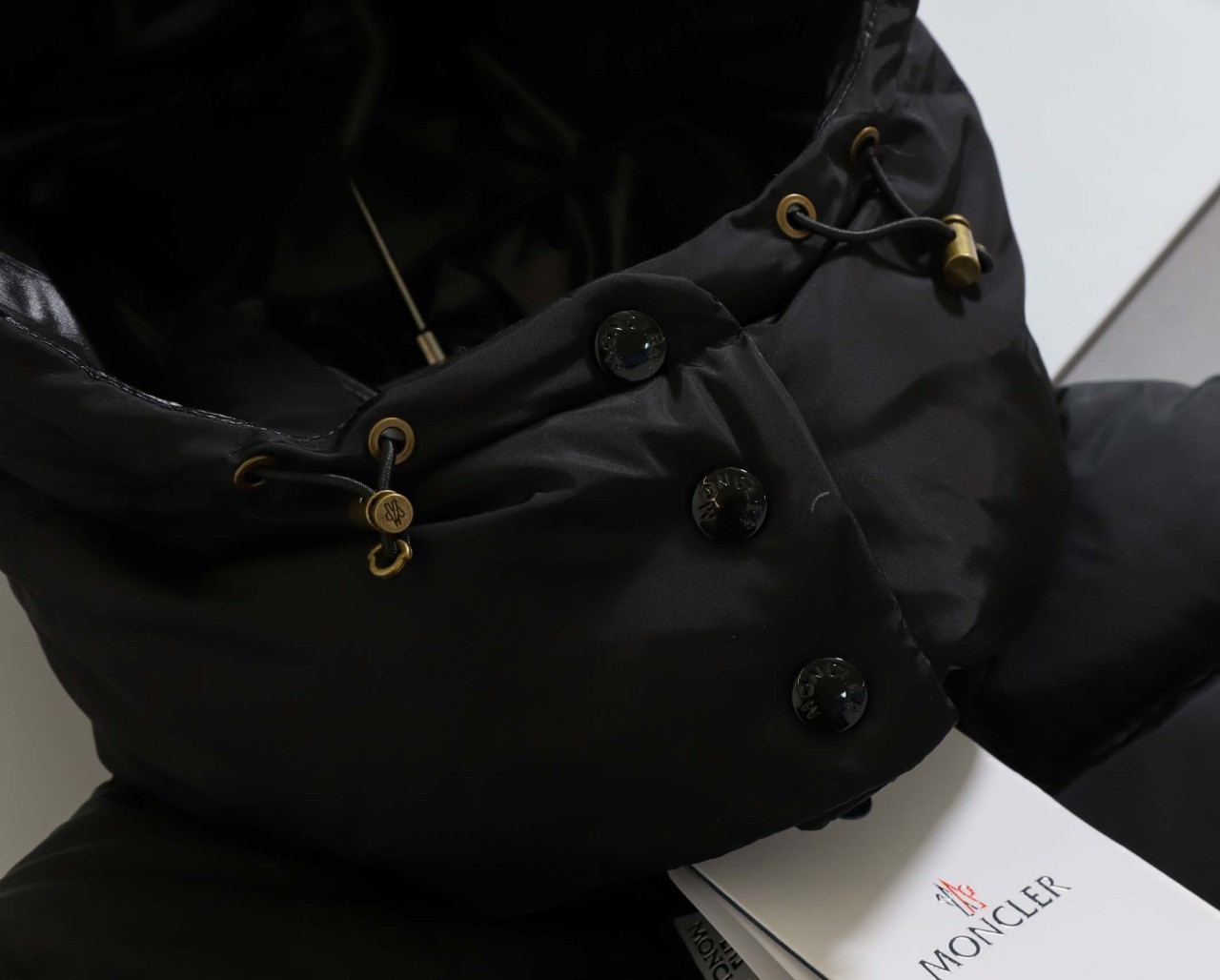 h_j7bUd018svcsr0olk2udjvd_ew4xzd.jpg