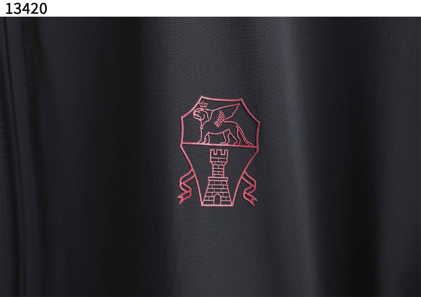 2_aefUd018svc10qd9s6iev1w_evzsoc.jpg