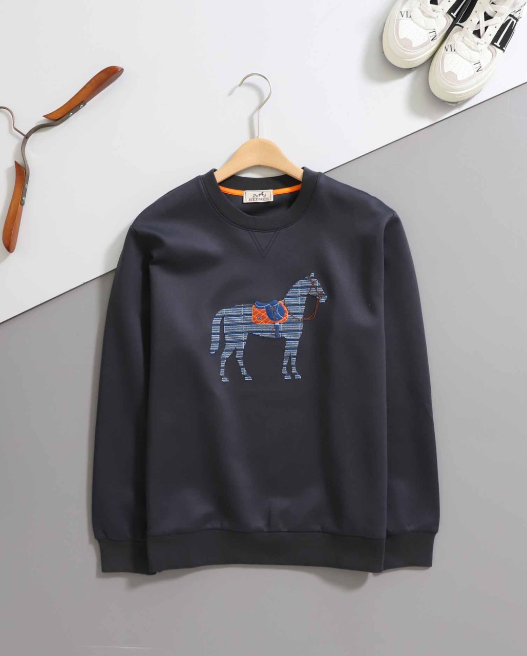 h_i44Ud018svc7xuitd18u94x_ew4xzd.jpg