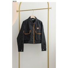 프라다 [PRADA]  Re-Nylon logo-appliqué cropped jacket 신상입고
