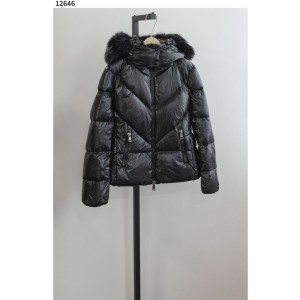 몽클레어 [MONCLER] 여성 CELAC 셀락 암 패치 퍼후드 쇼트 다운자켓 패딩 신상입고