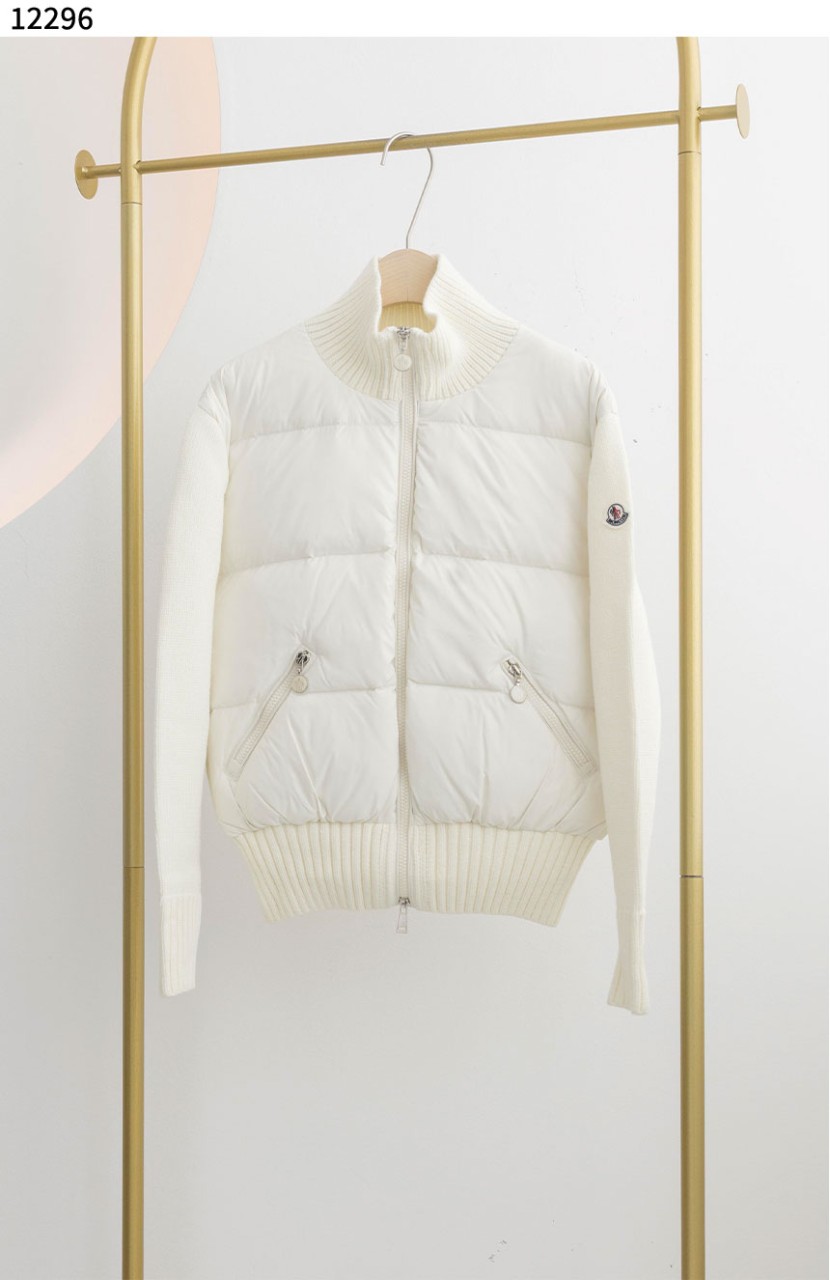 몽클레어 [MONCLER] 니트 구스 다운 숏패딩 신상입고