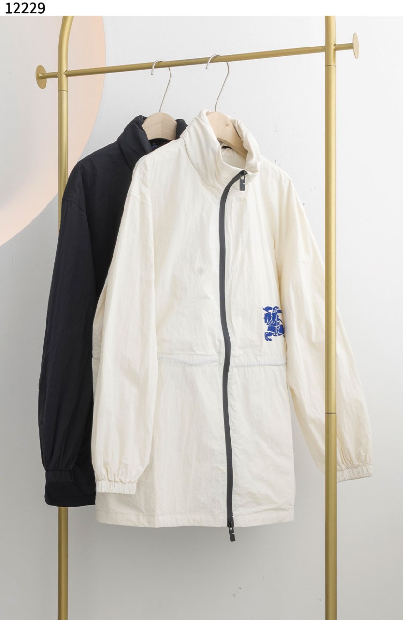 버버리 [BURBERRY] 하프 나일론 자켓 신상입고