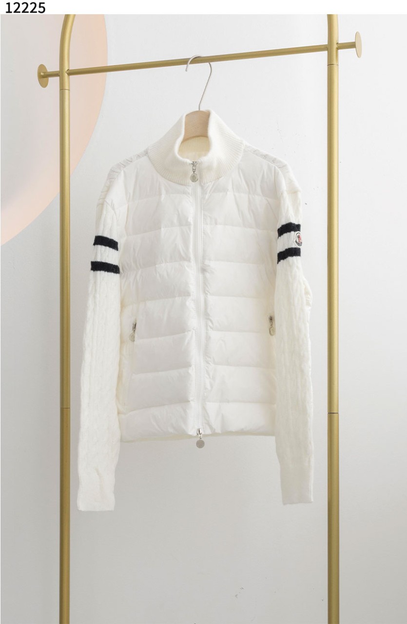 몽클레어 [MONCLER] 여성 로고 패치 니트 패딩 신상입고