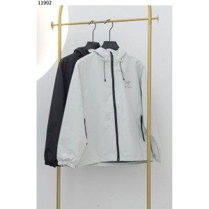아크테릭스 [ARC'TERYX] 자수 로고 고어택스 베타 AR 자켓 신상입고