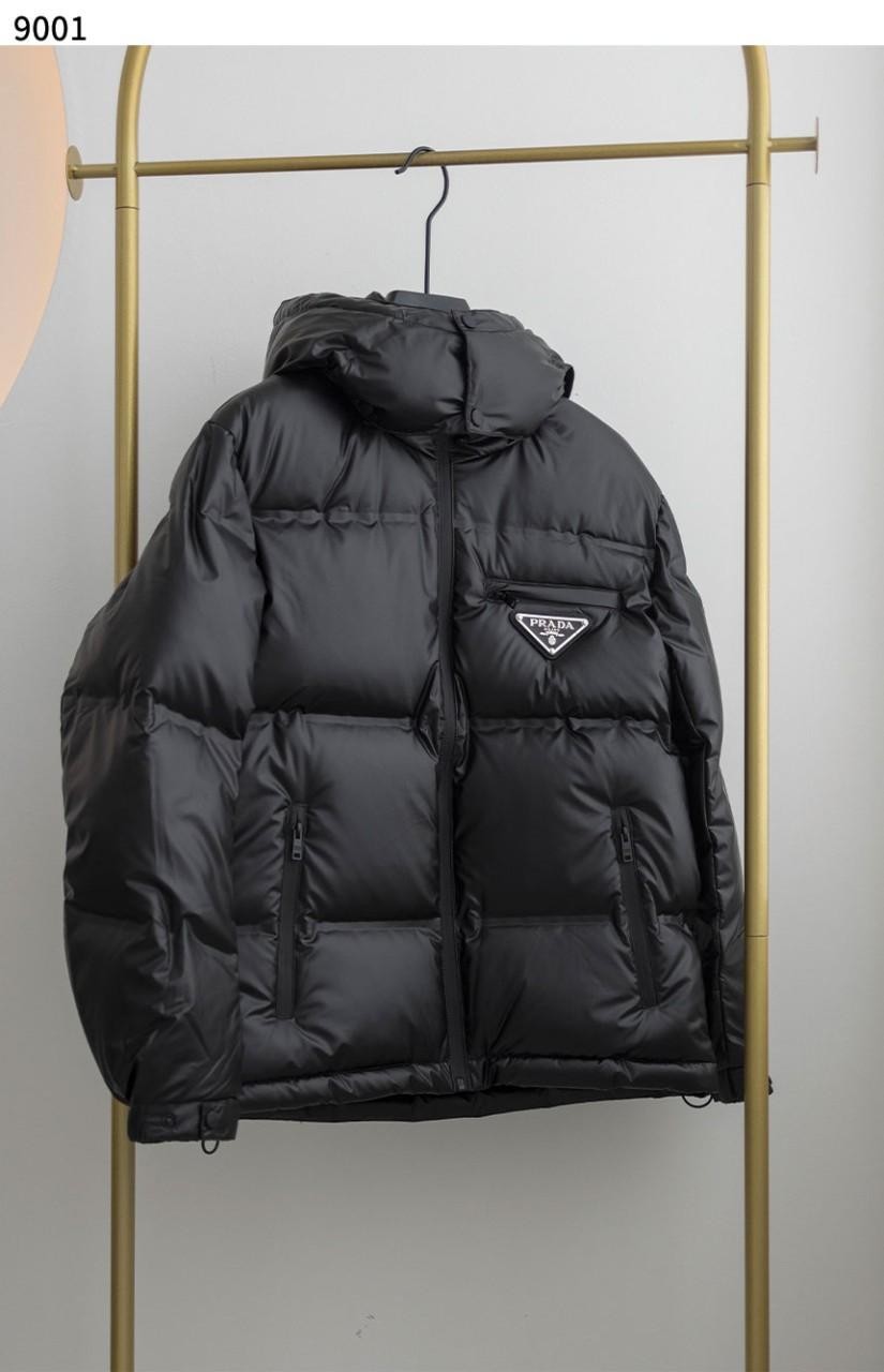 프라다 [PRADA] 남자 미디엄 렝스 리나일론 다운 자켓 신상입고