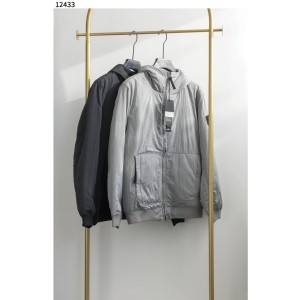 스톤아일랜드 [STONE ISLAND] 크링클랩스 프리마로프트 후드 바람막이 자켓 신상입고