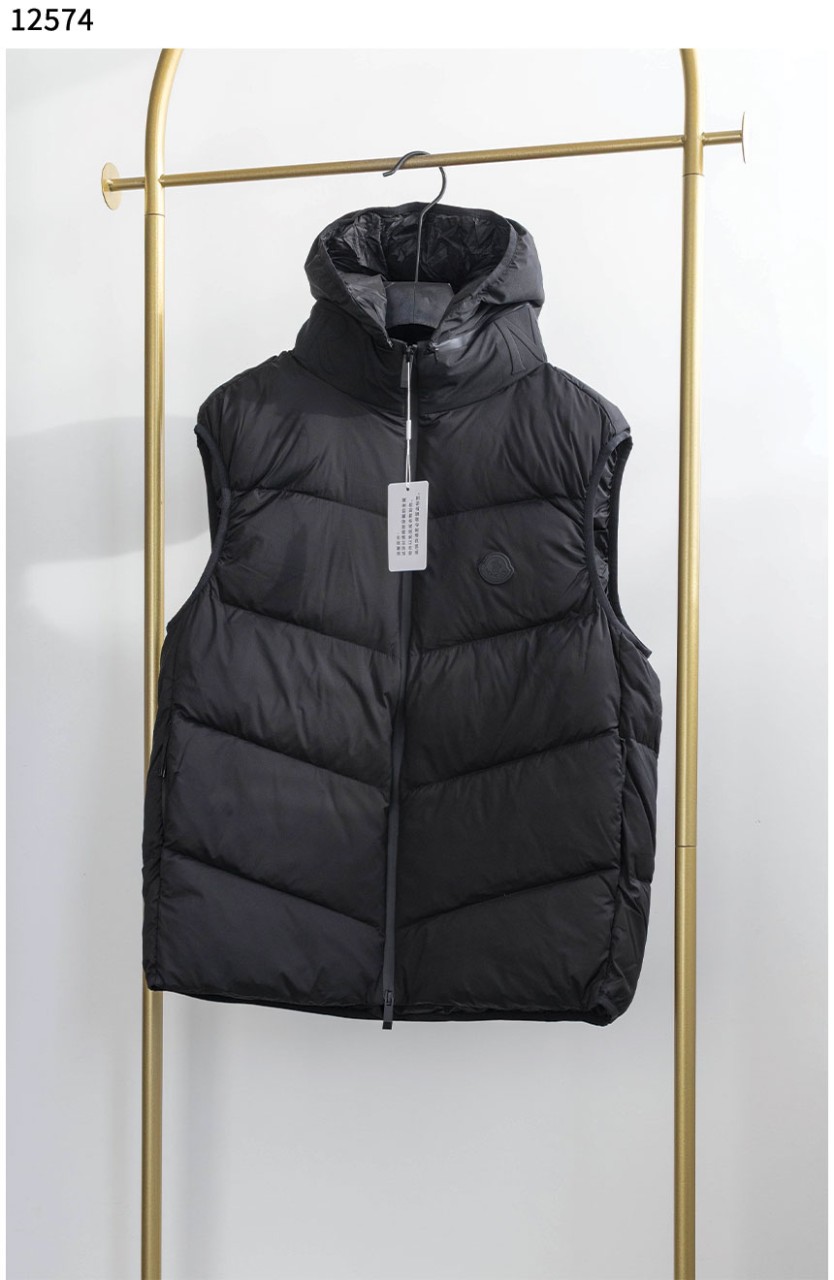 몽클레어 [MONCLER] 게르삭 다이애그널 퀼티드 후드 다운 신상입고