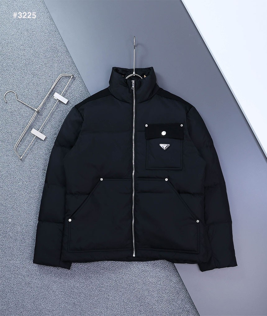 [PRADA] 프라다 삼각로고 크롭 다운 패딩 자켓