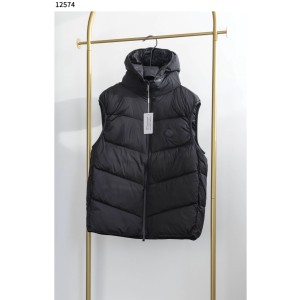 몽클레어 [MONCLER] 게르삭 다이애그널 퀼티드 후드 다운 신상입고