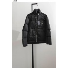 프라다 [PRADA] 리나일론 크롭 다운 재킷 블랙 신상입고