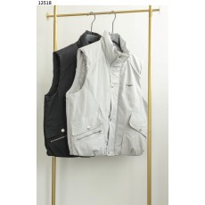 메종마르지엘라 [Maison Margiela] 덕다운 엠보로고 패딩 조끼 신상입고
