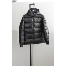 몽클레어 [MONCLER] 마야 유광 후드 패딩 신상입고