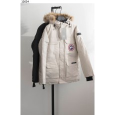 캐나다구스 [CANADA GOOSE] 클래식 로고 털넥 후드 카고 패딩 신상입고