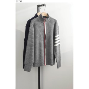 톰브라운 [Thom Browne]  사선완장 베이직 니트 집업 신상입고