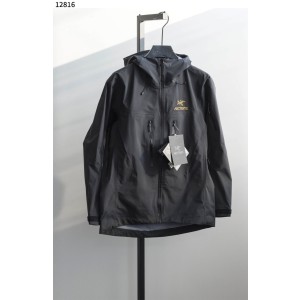 아크테릭스 [ARC'TERYX] 알파 SV 자켓 신상입고