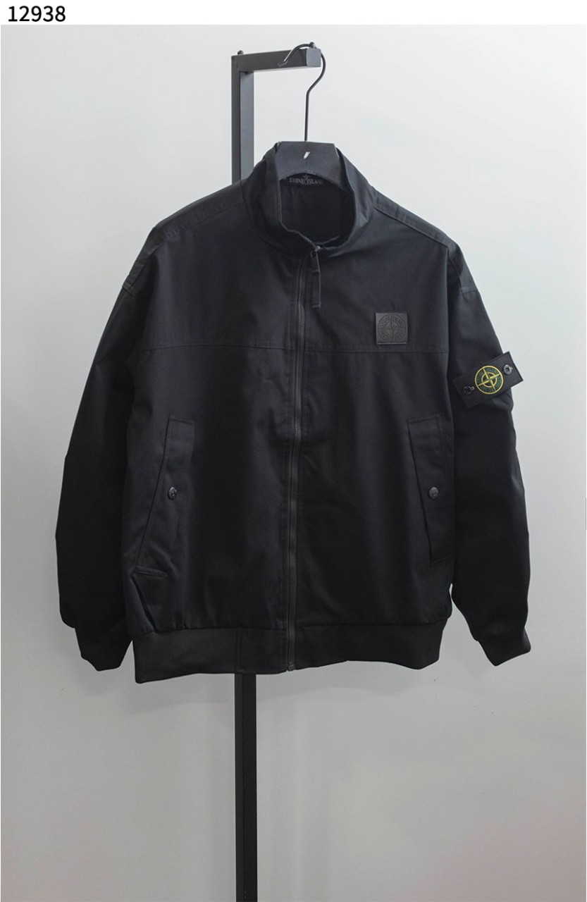 스톤아일랜드 [STONE ISLAND] 블랙 윈드 레지스턴트 드롭 재킷 신상입고