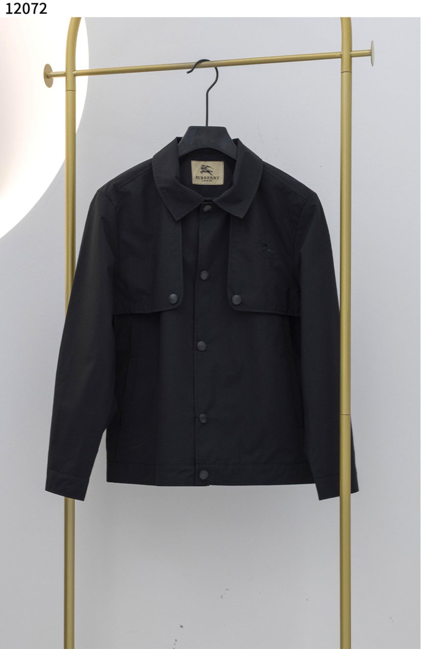 버버리 [BURBERRY] 프리미엄 자수로고 윈드 자켓 신상입고