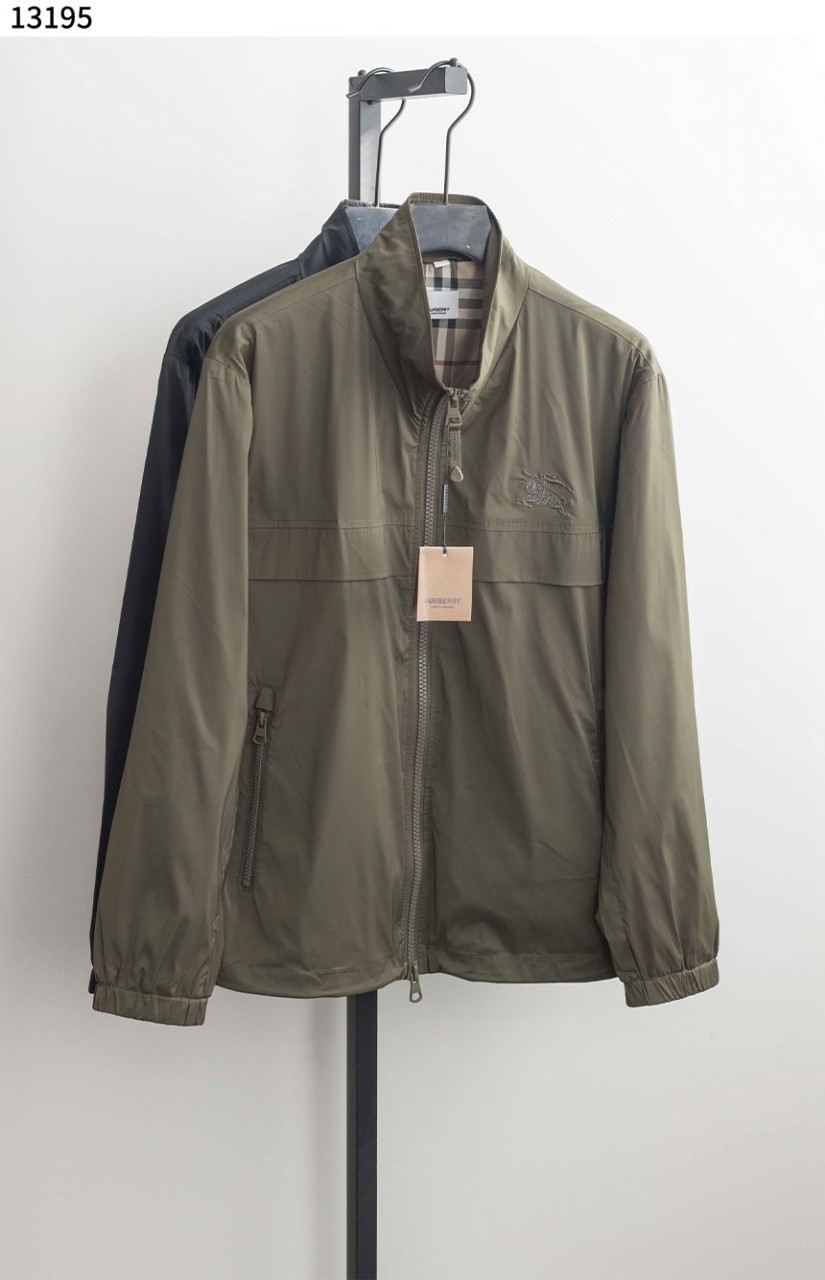 버버리 [BURBERRY] 클래식 윈드브레이커 신상입고