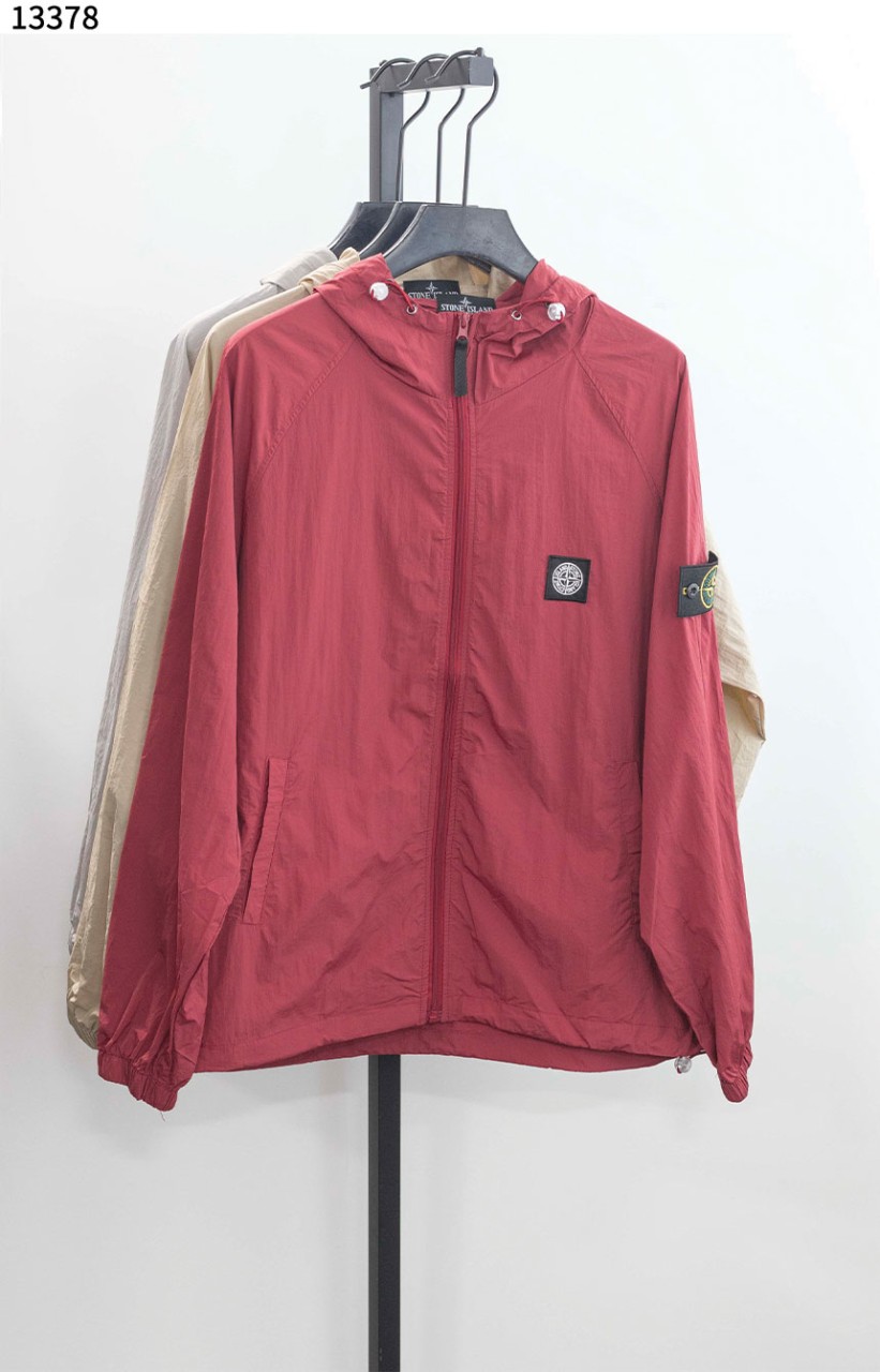 스톤아일랜드 [STONE ISLAND] 크링클랩스 나일론 가먼트 다이드 후드 바람막이 신상입고
