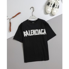 발렌시아가 [ B*lenciaga ] 수입 뉴 테이프 타입 미디움 핏 티셔츠 입고