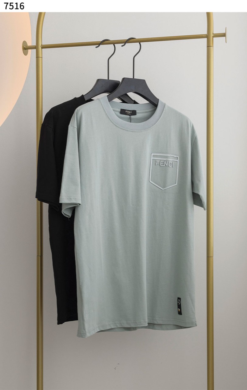 펜디 [FENDI] 남성 FF로고 포켓 반팔티셔츠 신상입고