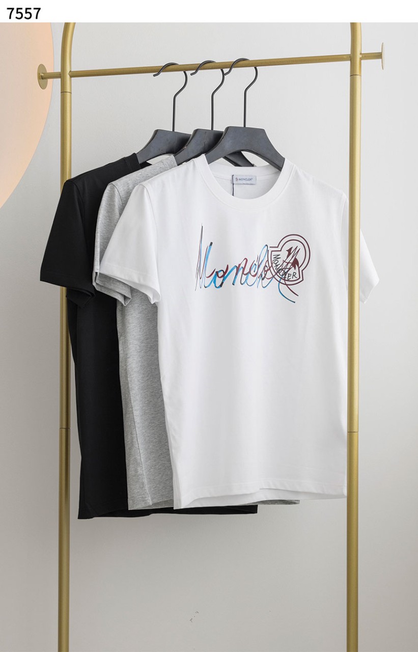몽클레어 [MONCLER] 시그니처 레터링 로고 반팔 티셔츠 신상입고