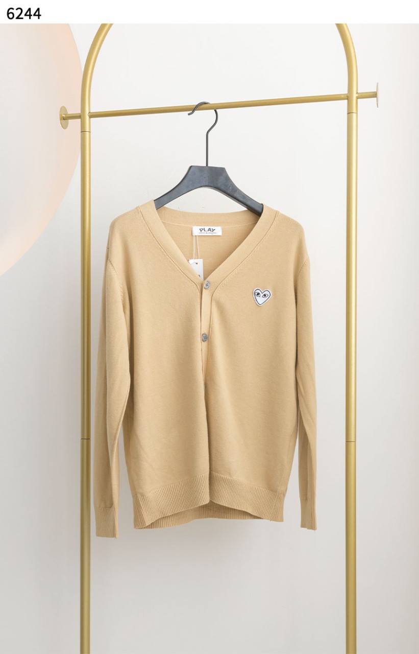 [Comme des Garcons] 꼼데가르송 수입고급 화이트 와펜 브이넥 가디건