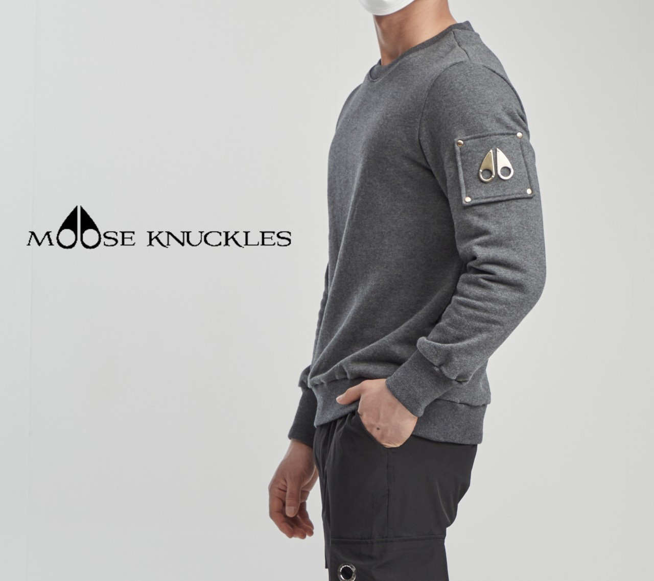 무스너클 [MOOSE KNUCKLES] 골드스웻셔츠