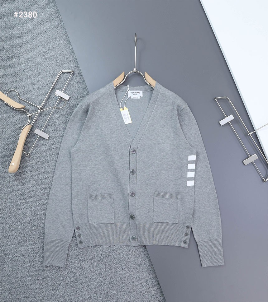 [THOM BROWNE] 톰브라운 인타르시아 4바 V넥 가디건