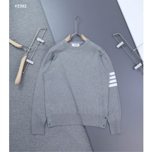 [THOM BROWNE] 톰브라운 밀라노 사선 완장 라운드 니트