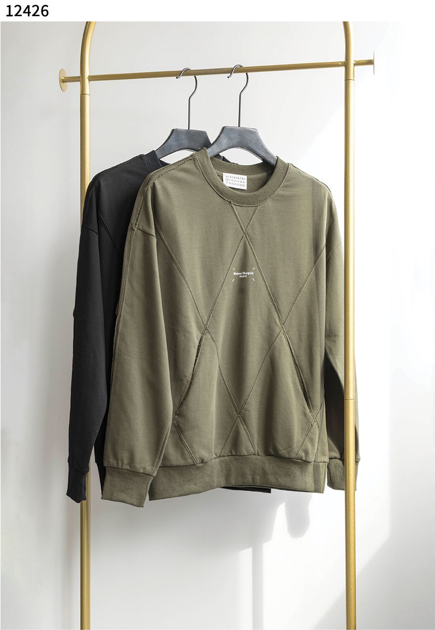 메종마르지엘라 [Maison Margiela] 피스 넘버 포켓 맨투맨 신상입고