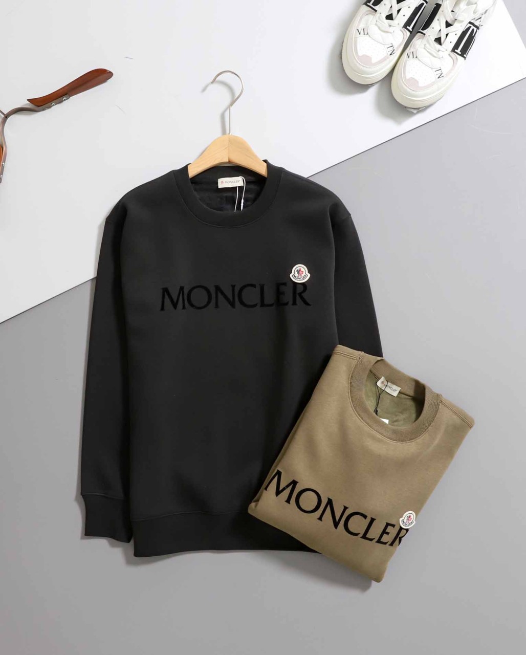 몽클레어 [ Mc.몽 ] 수입 로고 코튼 기모 맨투맨 입고