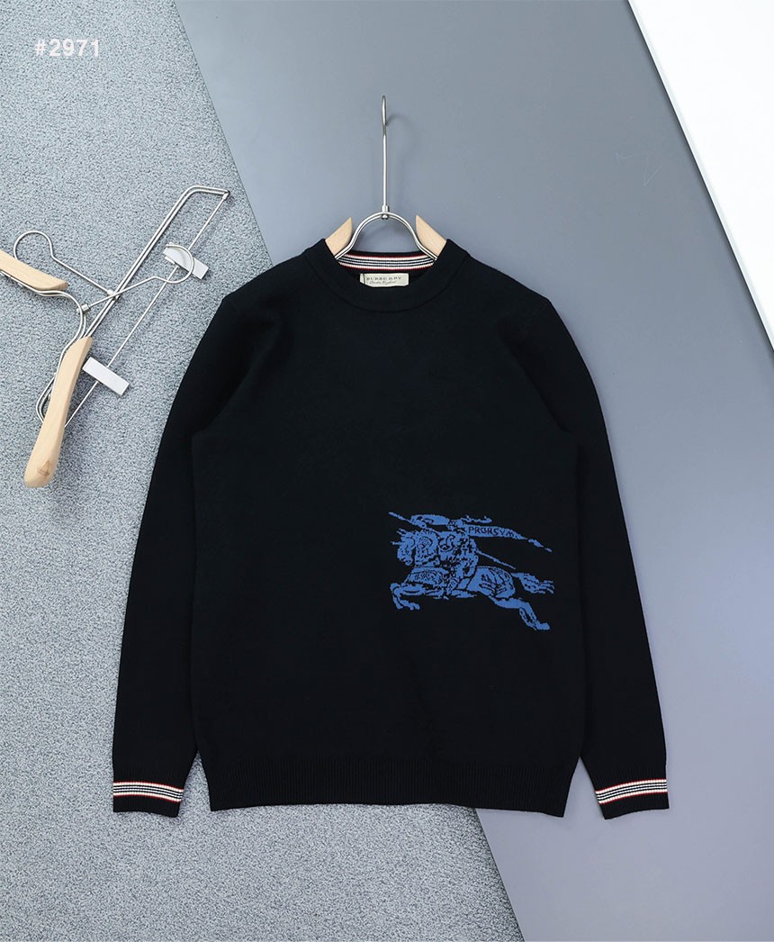[BURBERRY] 버버리 블루 기마자수 EKD 라운드 니트