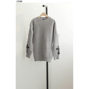 크롬하츠 [Chrome Hearts] 크로스 디테일 스웨터 신상입고