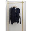톰브라운 [Thom Browne] 캐시미어 4 바 클래식 브이넥 가디건