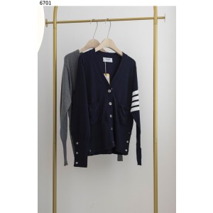 톰브라운 [Thom Browne] 캐시미어 4 바 클래식 브이넥 가디건
