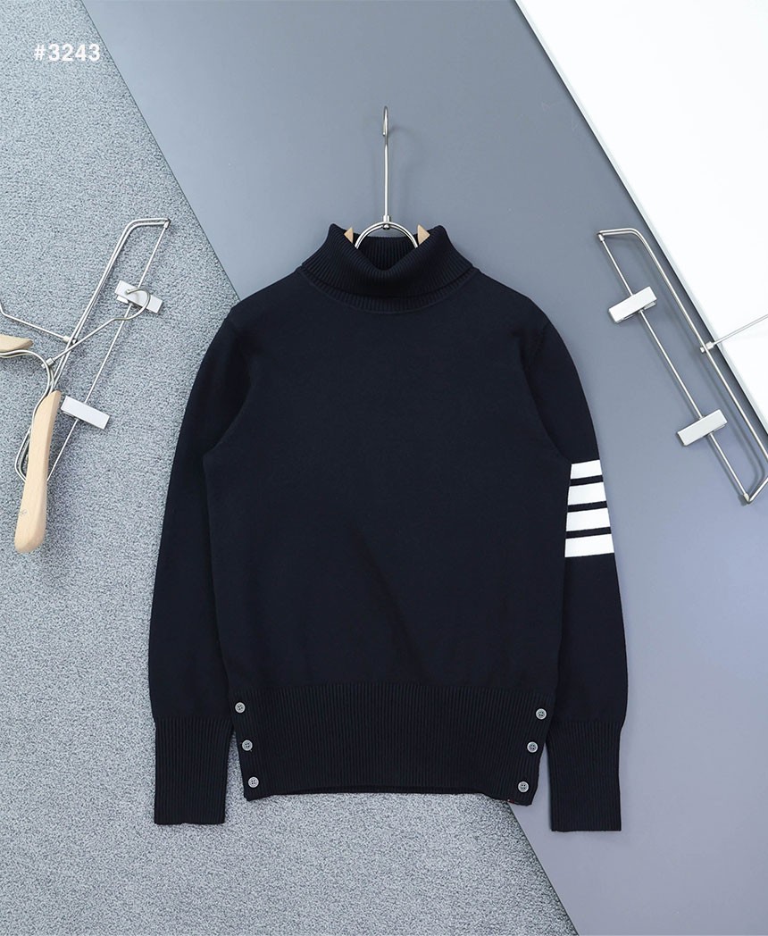 [THOM BROWNE] 톰브라운 인타르시아 톰 아이콘 콜라보 터틀넥 스웨터