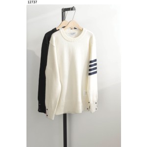톰브라운 [Thom Browne] 램스울 사선완장 라운드 니트 신상입고