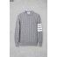 [THOM BROWNE] 톰브라운 코튼 사선 4-바 케이블 울 라운드 스웨터