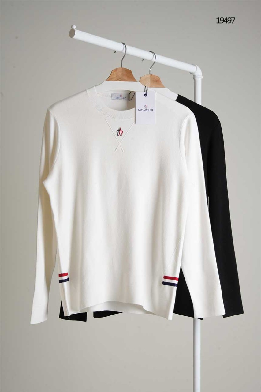 [MONCLER] 몽클레어 스몰로고 실키 삼선 니트
