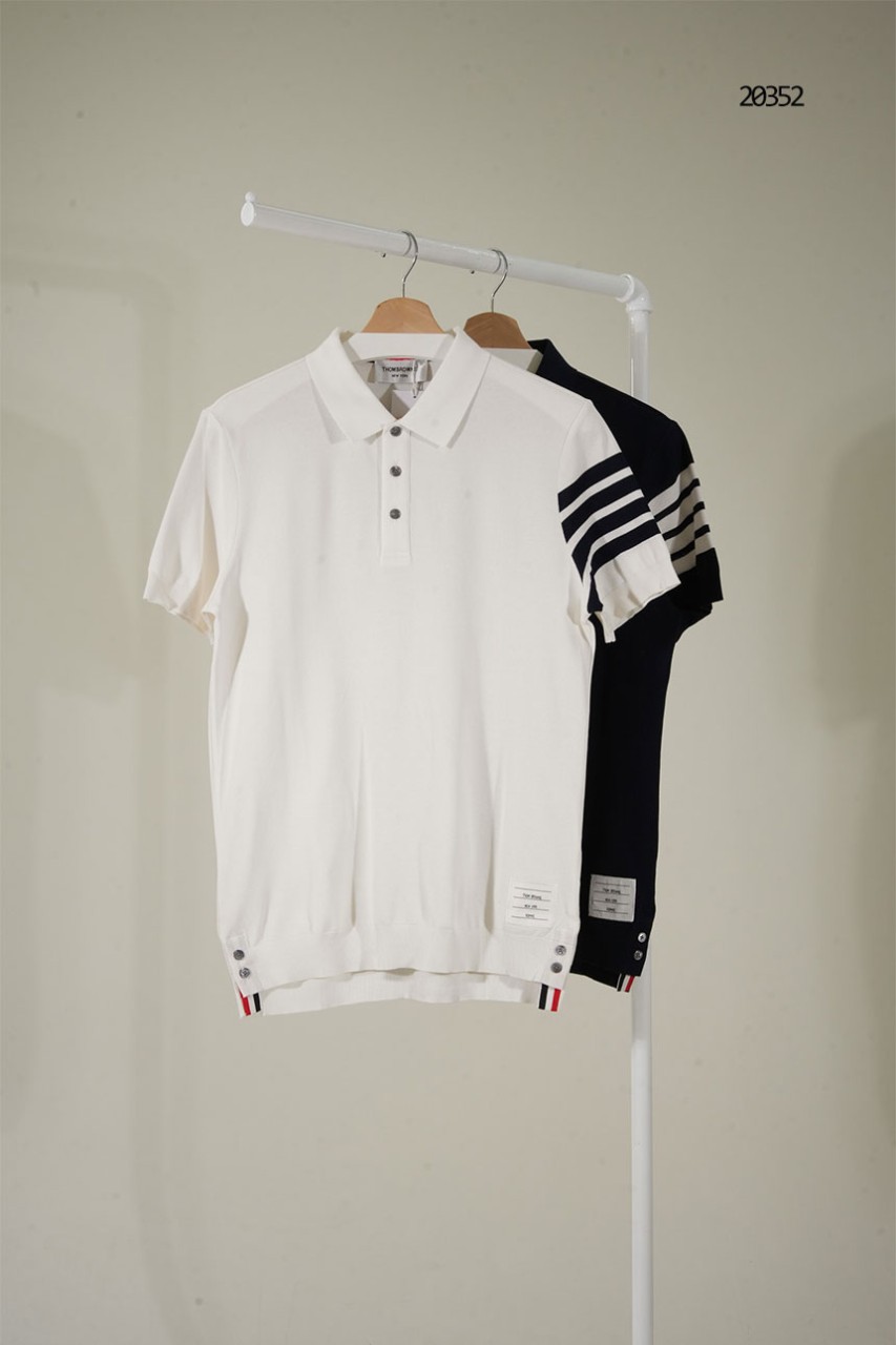 [THOM BROWNE] 톰브라운 4선 스트라이프 카라 반팔 티셔츠