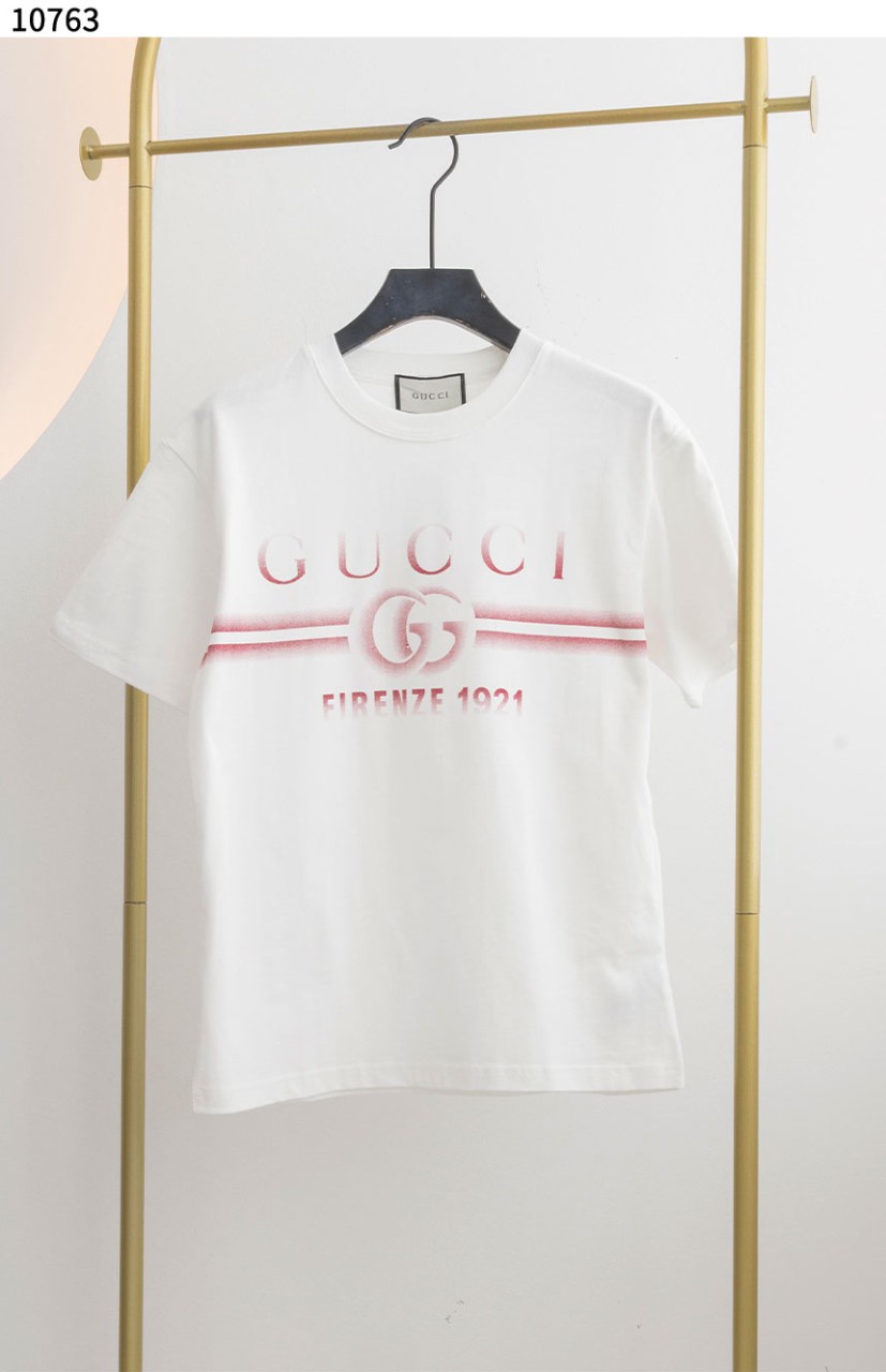 구찌 [GUCCI] 구찌 프린트 코튼 저지 티셔츠 신상입고