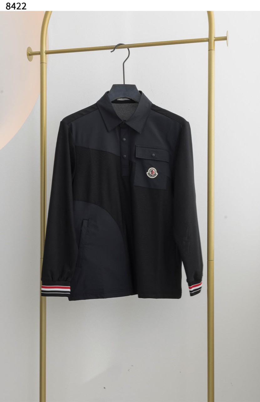 몽클레어 [MONCLER] 몽클레어 나일론 배색 카라 티셔츠 신상입고