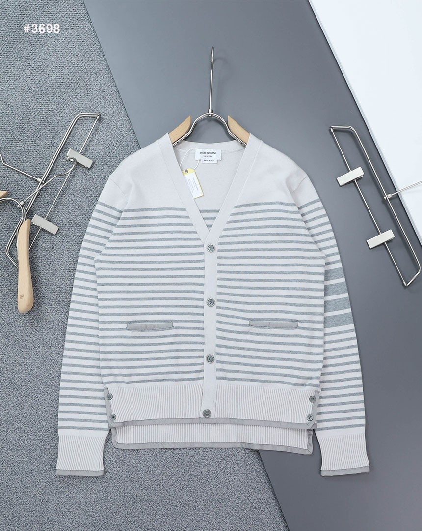 [THOM BROWNE] 톰브라운 밀라노 스티치 스트라이프 브이넥 가디건