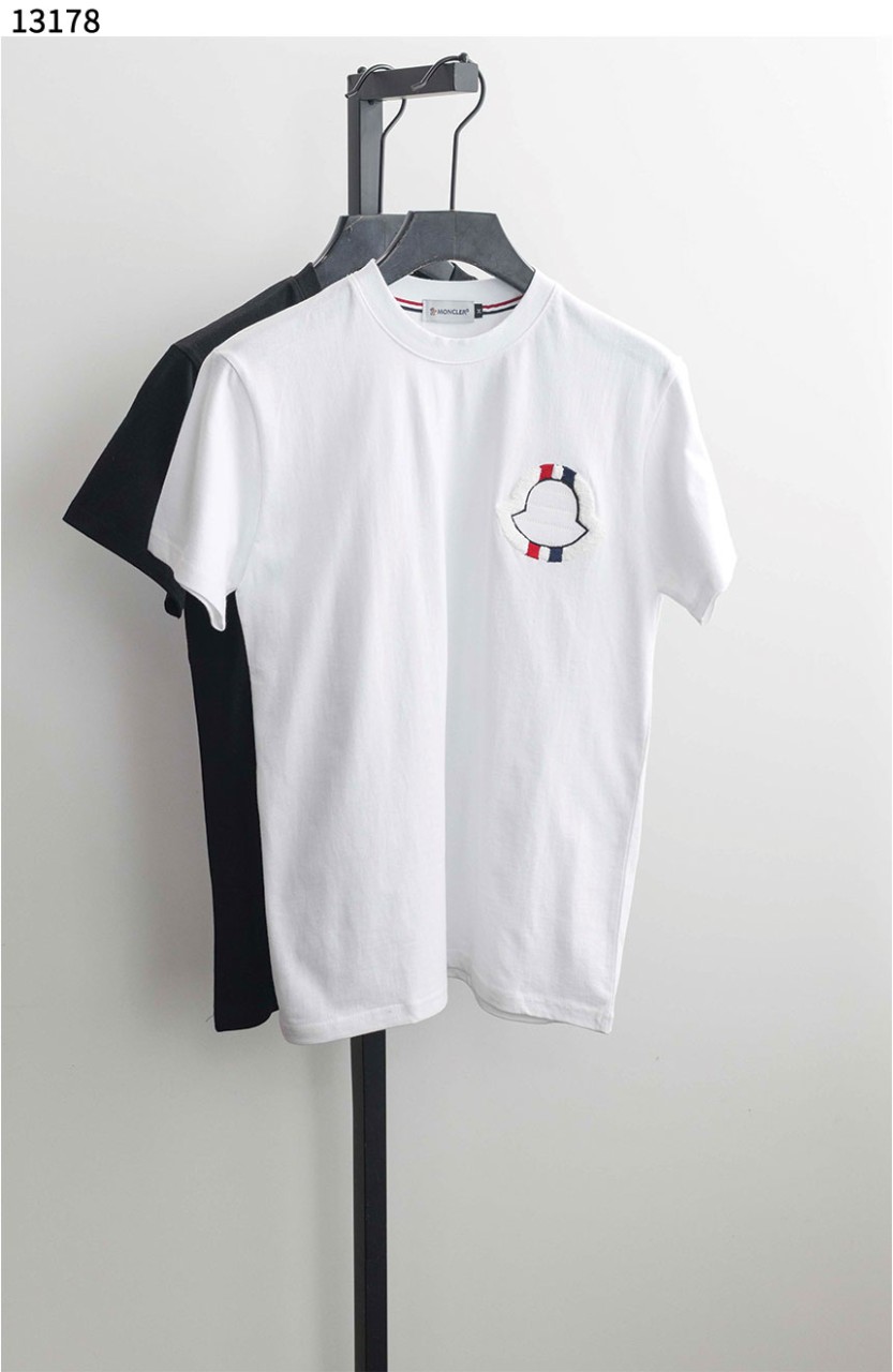 몽클레어 [MONCLER] 로고 패치 코튼 반팔 티셔츠 신상입고