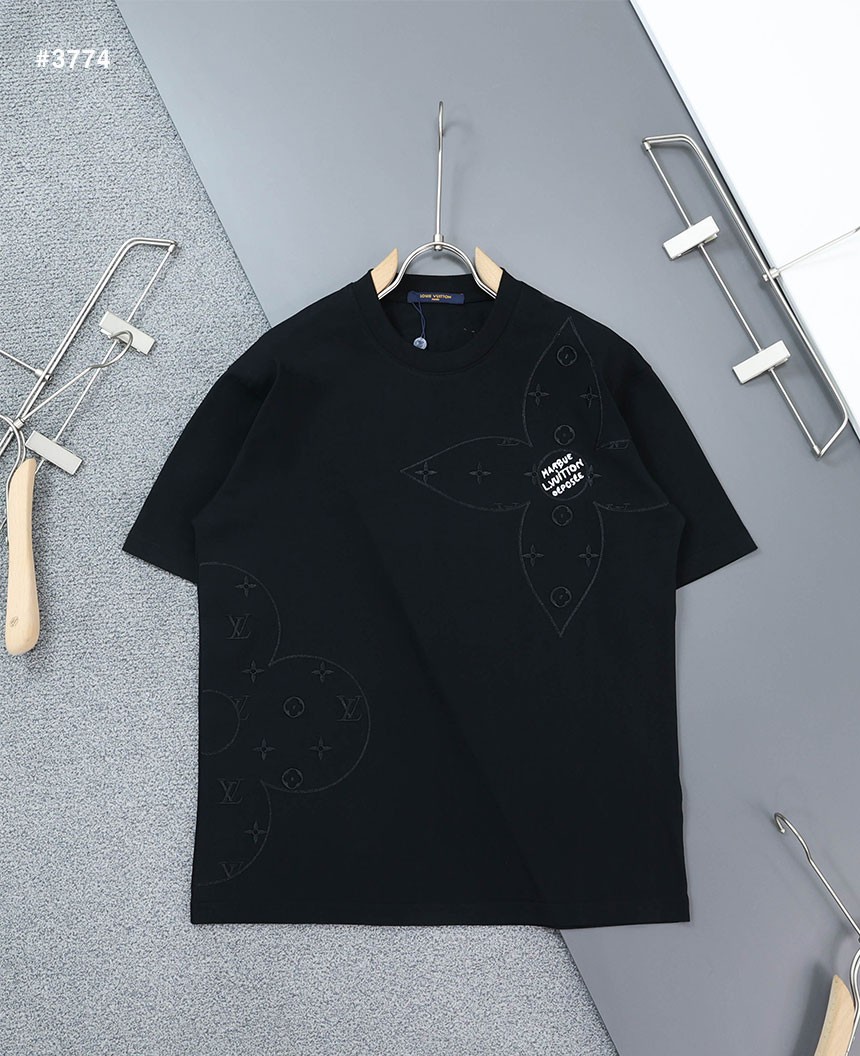 [LOUIS VUITTON] 루이비통 LV 모노 플라워 자수로고 라운드 티셔츠