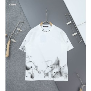 [LOUIS VUITTON] 루이비통 넥 레터링 모노그램 스모크 라운드 반팔 티셔츠