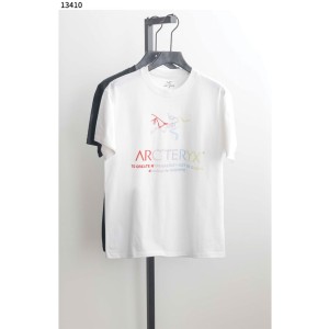아크테릭스 [ARC'TERYX] 컬러 프린팅 반팔티 신상입고